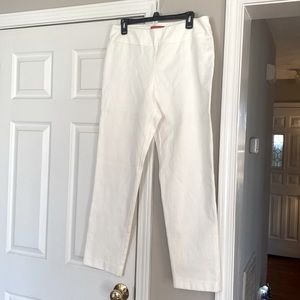 Women’s White Pants Size 14 Beautiful Texture EUC